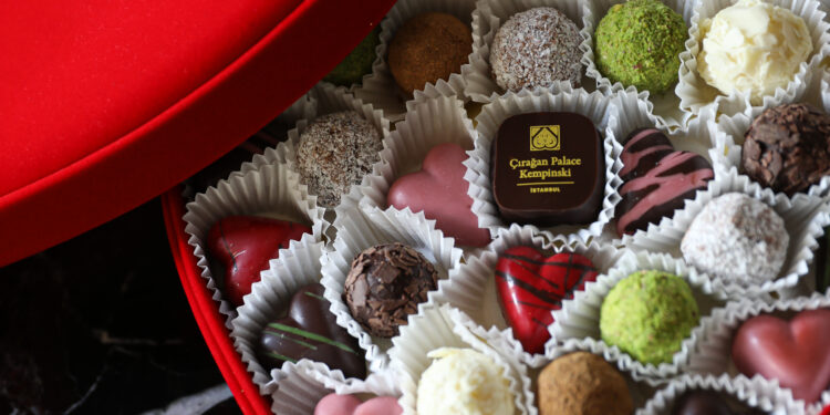 Çırağan Palace Shop’tan Sevgililer Günü’nde aşkı kutlayan özel lezzetler.