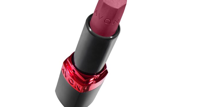 Avon’un Ultra Ruj serisi yenilendi.