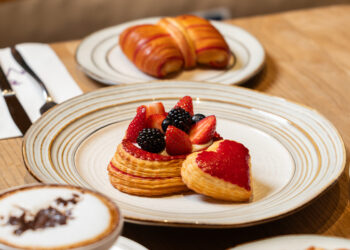 Özel şeflerin elinden çıkan aşk kokan lezzetler ile Cafe Marmara’da Sevgililer Günü ruhu başlıyor!