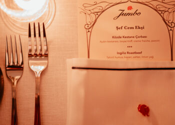 Jumbo, Tarihi Markiz Pastanesi’nde seçkin davetlileri ağırladı.