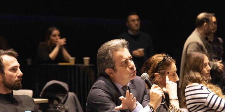 Microsoft Türkiye ve Boyner iş birliğinde düzenlenen hackathonda yapay zeka ile yaratıcılığın sınırları aşıldı.