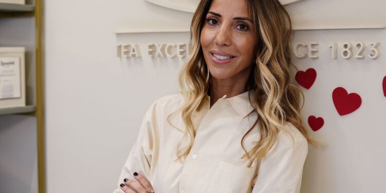 Kralların çayı eşliğinde gerçekleşen davete büyük ilgi.