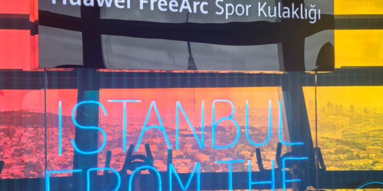 HUAWEI FreeArc deneyimi gökyüzünde yaşandı.