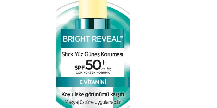 L’Oréal Paris Bright Reveal Stick Yüz Güneş Koruması ile gün boyu yüksek koruma ve pratik kullanım.