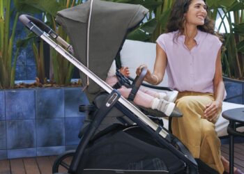 İtalyan Inglesina Aptica Glam ile Tek Elle Aç & Kapa.