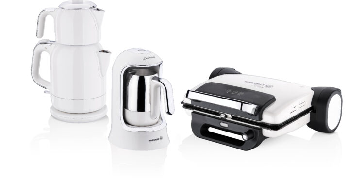 Korkmaz ile mutfakta sevgi dolu anlar “Her annenin bir Korkmaz’ı var”.