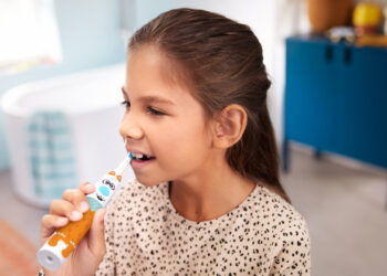Philips, “Sonicare Kids” şarjlı diş fırçası ile çocukların sağlıklı diş bakım alışkanlıklarını destekliyor.