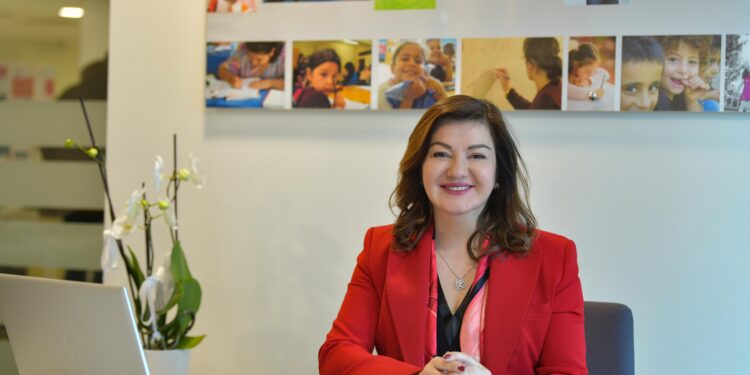 Duru ve AÇEV’le çocuklar oynaya oynaya büyüyor.