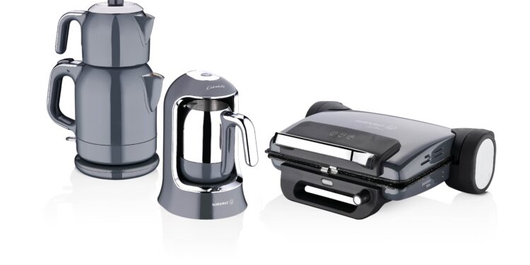 Yeni evli çiftlerin mutfak yardımcısı Korkmaz’dan.