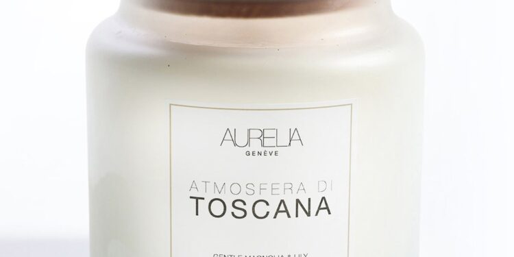 Aurelia Genève Home mumları Akdeniz ruhunu evinize taşıyor.