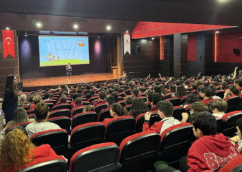 Çocuklar kırtasiye atıklarını biriktirdi, Adel/Faber-castell ile geleceği renklendirdi!