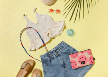 ECROU’dan yazın ruhunu yansıtan aksesuarlar.