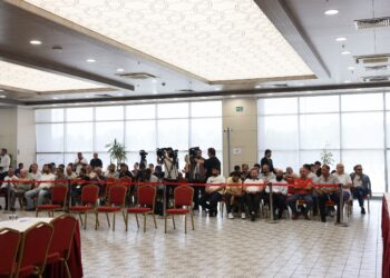 Yeni taksi plakaları için ilk ihale yapıldı.