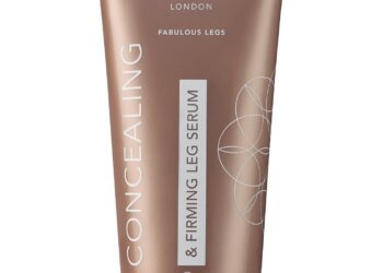 Kusursuz bacakların yeni formülü: Margaret Dabbs London Concealing & Firming Leg Serum.
