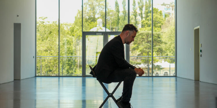 Müzisyen Dimitris Skyllas’tan İstanbul için yeni bir beste.