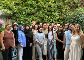 Koton Ev Kadınları Projesi ile kadınlara destek olmayı sürdürüyor.