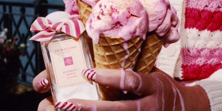 Jo Malone London’dan yaz mevsimine tatlı bir dokunuş: yeni Raspberry Ripple Cologne.