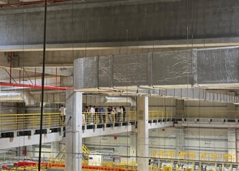 DHL Express Türkiye, müşteri deneyim turları ile iş ortaklarına operasyonel süreçlerini tanıtıyor.