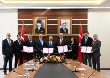 Ford Otosan’dan Vehbi Koç Vakfı iş brliğiyle Başiskele’ye eğitim yatırımı.