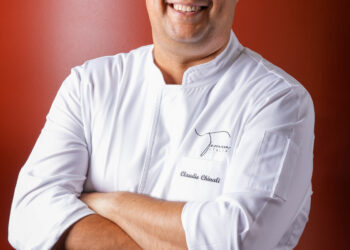 Moskova Fashion Week’te Emre Erdemoğlu imzası: “West of Eden”, kadının yeni hikâyesini yazdı.