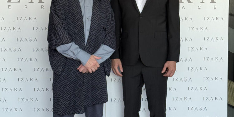 Izaka Terrace, Ozan Türkkan’ın Art Talk etkinliğine ev sahipliği yaptı.