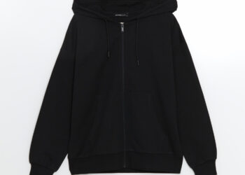 Sonbaharın konforu ve şıklığı LC Waikiki triko koleksiyonunda buluşuyor.