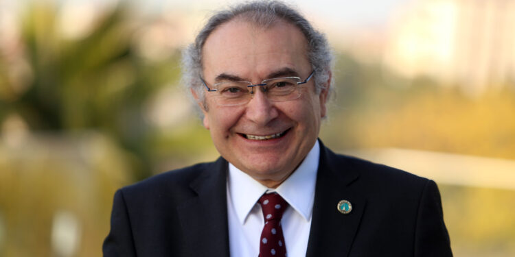 10 Ekim Dünya Ruh Sağlığı “krizlerde psikolojik sağlamlık”. Prof. Dr. Nevzat Tarhan: “krizleri dayanıklılık eğitimi gibi kullanmak gerekir.”