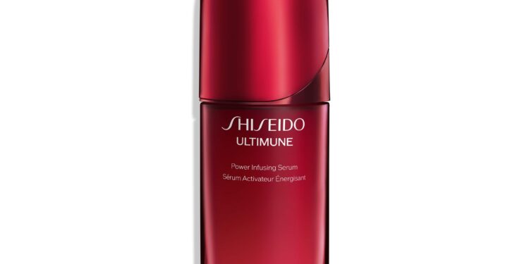 Shiseido Ultimune Power Infusing Serum ile güçlü ve ışıldayan bir cilde sahip olacaksınız.