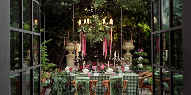 Bettina x Haremlique İstanbul Seferî Koleksiyonu.