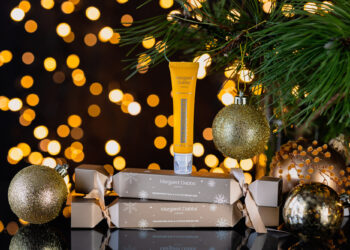 Margaret Dabbs London’ın yılbaşı setleriyle her daim bakımlı olmak mümkün. 