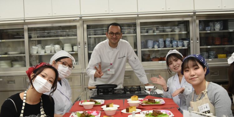 Japon şefler Türk yemeklerini öğrenerek mezun olacak.
