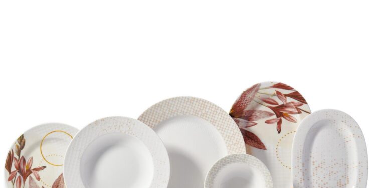 Korkmaz, Vanessa Collection ile sonbaharın sıcak tonlarını sofralara taşıyor.