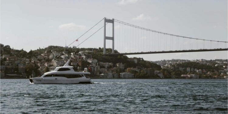 İstanbul’un denize sıfır 11 restoranı.
