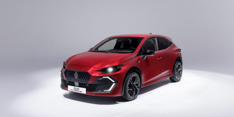 Yeni Renault Clio, dünya genelinde Continental EcoContact 7 ile yola çıkıyor. 