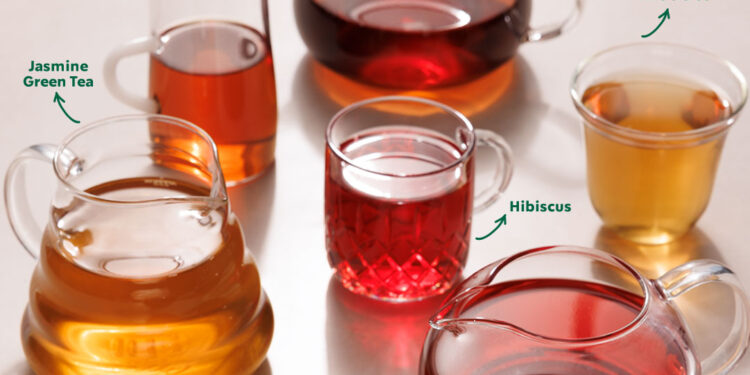 Yeni çay ailesi senin Starbucks’ta.