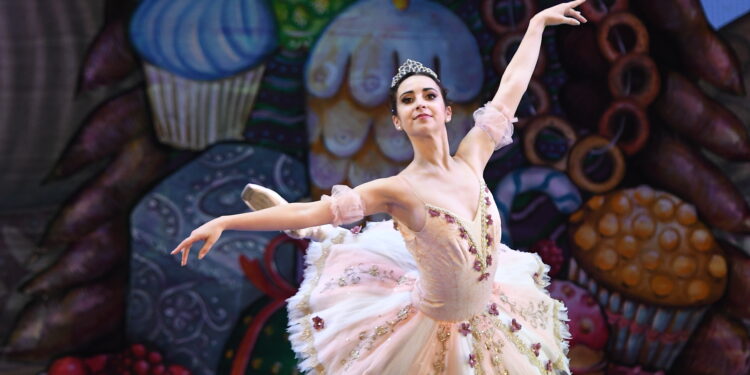 Gürcistan Devlet Balesi’nden The Nutcracker: kış masalı Türkiye’de.