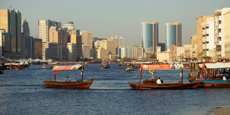 Dubai 14 Şubat Sevgililer Günü’nde romantik deneyimler sunuyor.