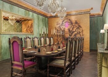 Hint yemeğinin doğru ve ödüllü adresi Madhu’s İstanbul.