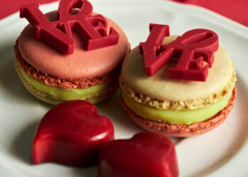 Duygularınızı çikolata ile ifade edin: Vakko L’Atelier Sevgililer Günü’nü kutluyor.