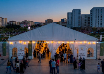 Ramazan’da aynı sofrada buluşuyoruz:“Bir Sofra da Sen Kur” ile dayanışma büyüyor.