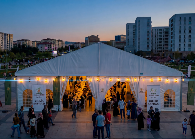 Ramazan’da aynı sofrada buluşuyoruz:“Bir Sofra da Sen Kur” ile dayanışma büyüyor.