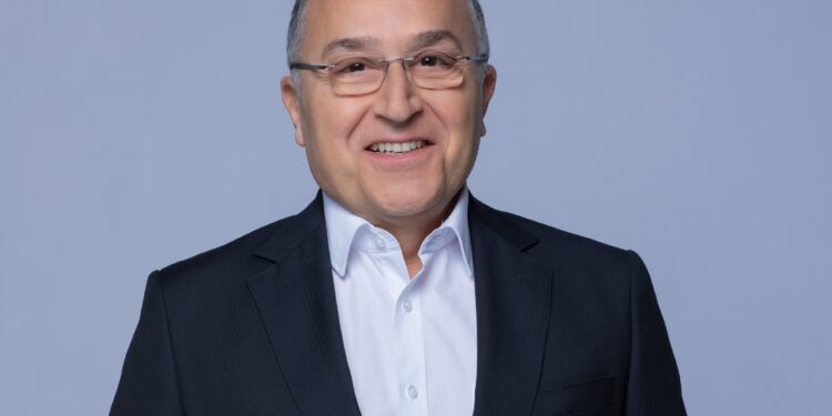 Parkinson hastalığına bağlı gelişen psikoz tedavisi Türkiye’de ilk kez tıbbın hizmetine sunuldu.