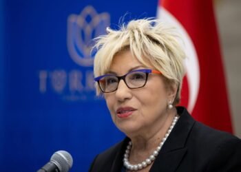 Prof. Dr. Sevil Atasoy: “Uyuşturucu politikaları insan hakları ve halk sağlığı temelinde şekillenmeli”.