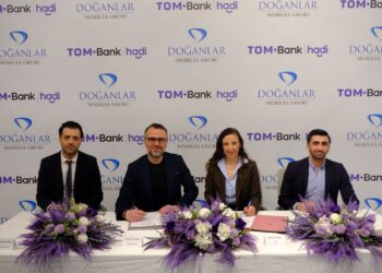 Kelebek Mobilya ve Tom Bank Hadi güçlerini birleştirdi.