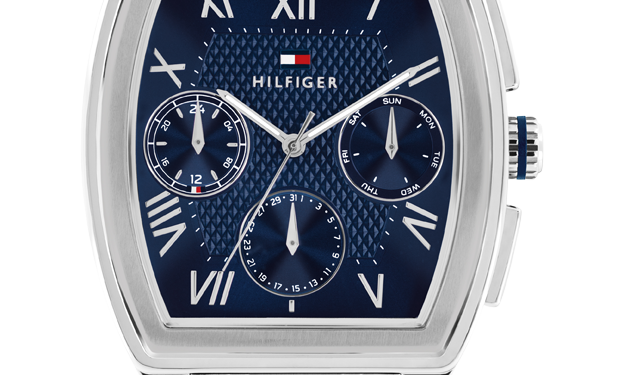 Şehirli stile güçlü bir imza: Tommy Hilfiger.