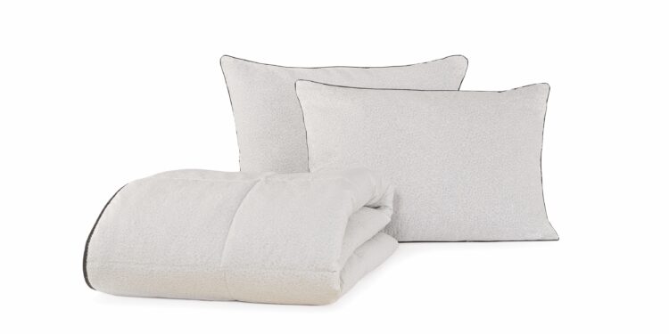 Puffy Carbon Care Yastık ile güne yenilenerek uyanın!