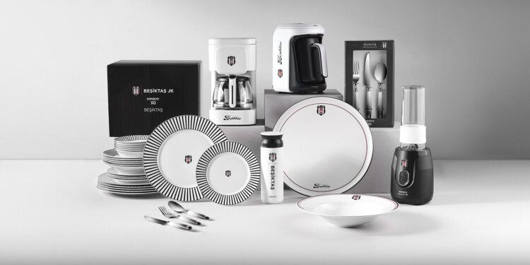 Karaca’dan taraftarlara özel koleksiyon: büyük takımların ruhu sofralara taşınıyor.