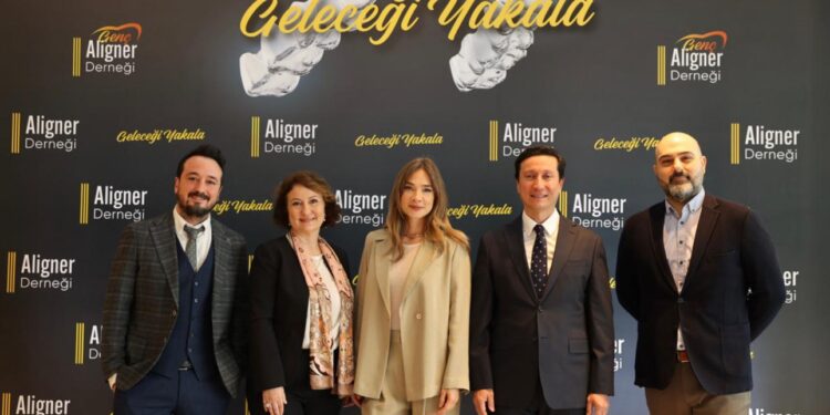 Aligner Derneği’nin araştırması: Ebeveynlerin yüzde 33’ü ortodonti hakkında hiçbir bilgiye sahip değil.