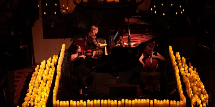 İstanbul’da mum ışığında müzik şöleni Hüsnü Arkan ve Dengin Ceyhan sevenleriyle buluşuyor.