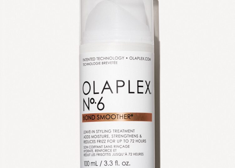Olaplex ile saçlarınızı şekillendirirken bakım yapmak mümkün.